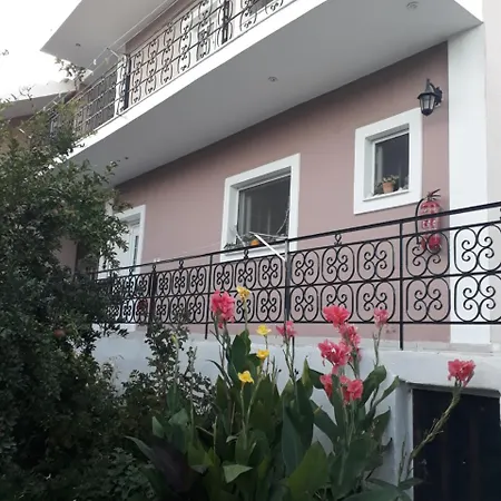 όαση Πανσιόν *